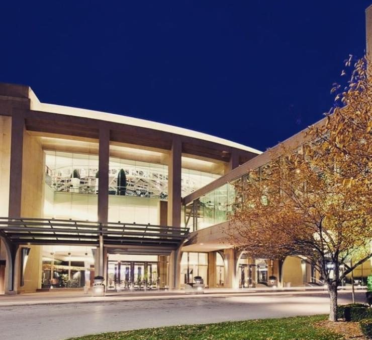 The Ultimate Shopping Experience: A Guide to Shopping Malls In and Around Oakland Township, MI